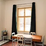 Holiday home Lobkovice: Gemuetliches Gaestehaus Am Schloss Neratovice