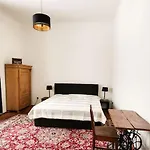 Holiday home Lobkovice: Gemuetliches Gaestehaus Am Schloss *