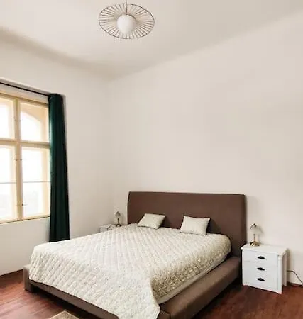 Holiday home Lobkovice: Gemuetliches Gaestehaus Am Schloss *