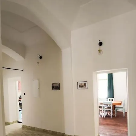 Lobkovice: Gemuetliches Gaestehaus Am Schloss Holiday home *