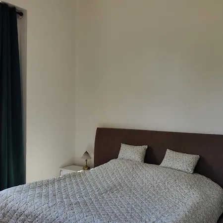 Lobkovice: Gemuetliches Gaestehaus Am Schloss * Neratovice