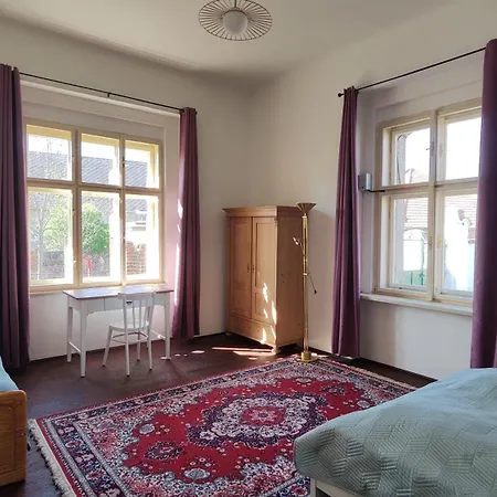 Lobkovice: Gemuetliches Gaestehaus Am Schloss Prázdninový dům *