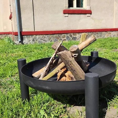 Lobkovice: Gemuetliches Gaestehaus Am Schloss Prázdninový dům Neratovice