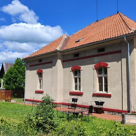 Lobkovice: Gemuetliches Gaestehaus Am Schloss Holiday home Neratovice