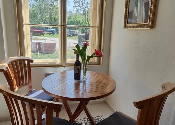 Ferienhaus Lobkovice: Gemütliches Am Schloss