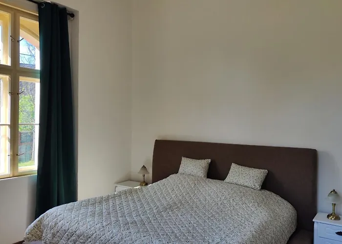 Lobkovice: Gemuetliches Gaestehaus Am Schloss * Neratovice