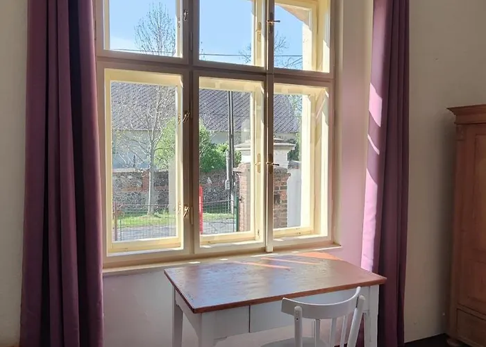 Lobkovice: Gemütliches Am Schloss Ferienhaus Neratovice