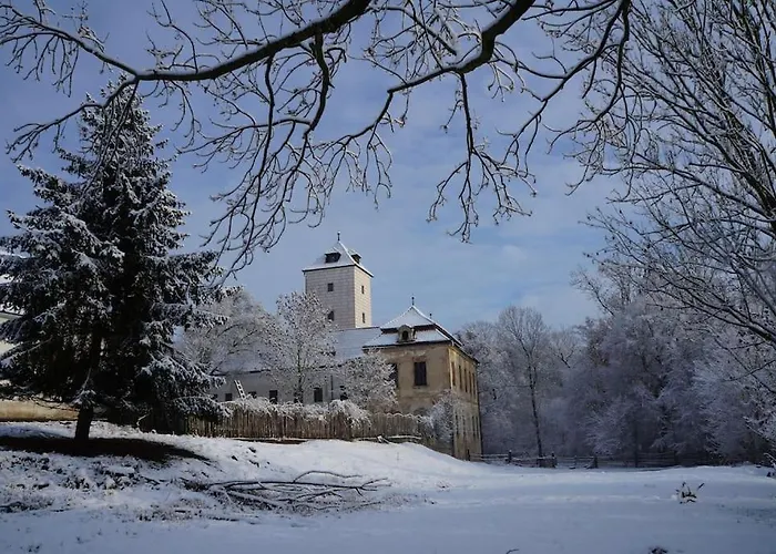 Lobkovice: Gemütliches Am Schloss * Neratovice