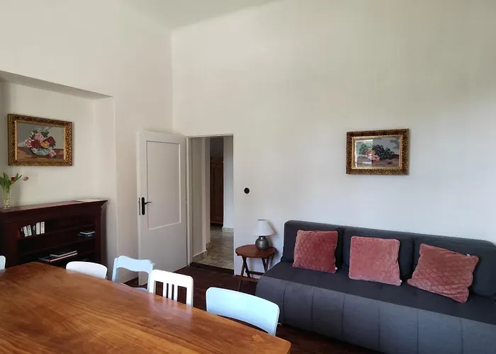 Lobkovice: Gemütliches Am Schloss * Neratovice