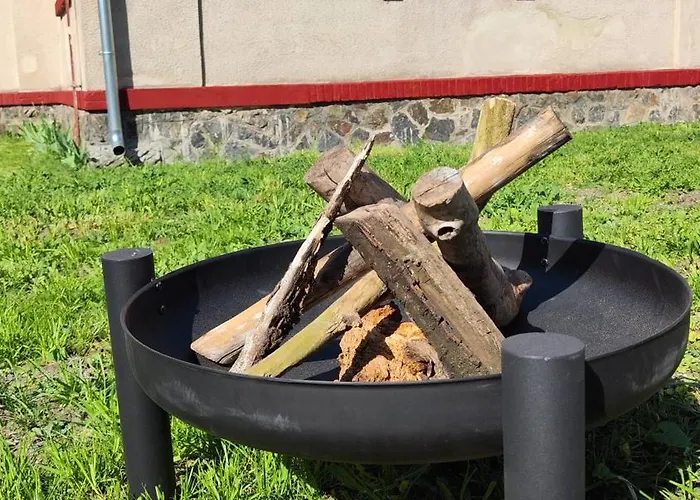 Lobkovice: Gemütliches Am Schloss Ferienhaus Neratovice